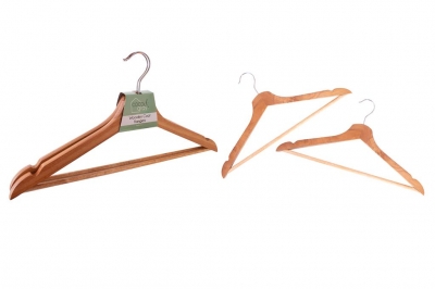 WOODEN COAT HANGERS 2 PACK