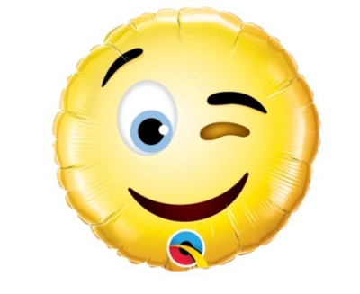 Qualatex 09" Round Smiley Wink